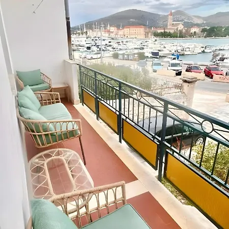 Cagalj Apartment